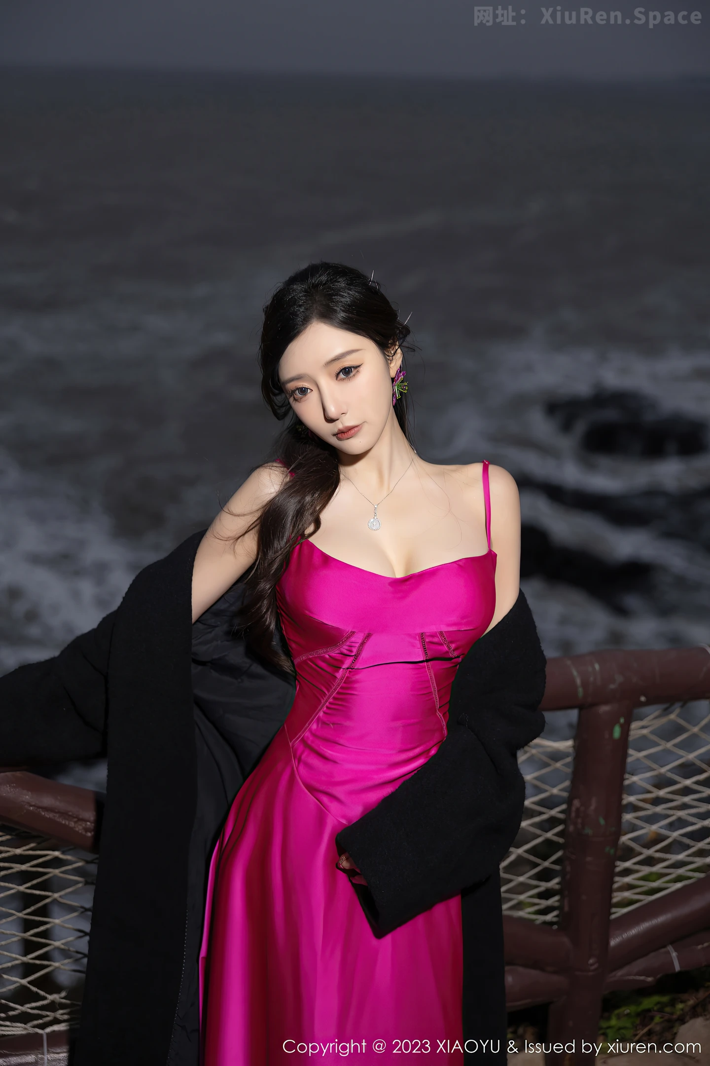 图片[3]-[XiaoYu画语界]Vol.1174 女神王馨瑶yanni红色吊带连衣长裙+黑色蕾丝情趣服迷人诱惑写真84P-秀人网官方网站